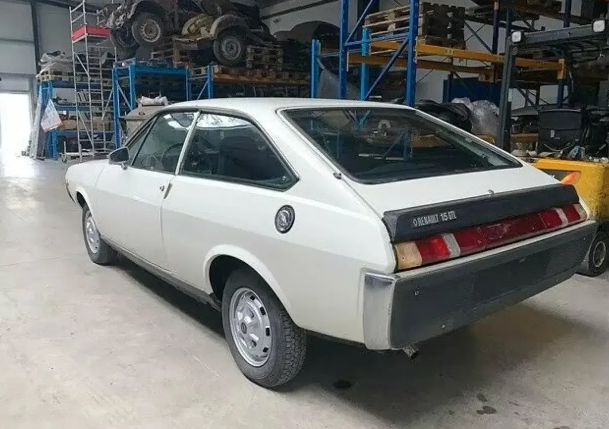 Gebraucht Renault 15 60 PS (44 kW) 1976 Weiß Coupé