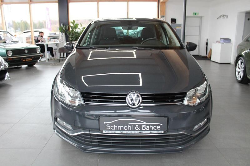 Gebraucht VW Polo LOUNGE 90 PS (66 kW) 2015 Grau Kleinwagen