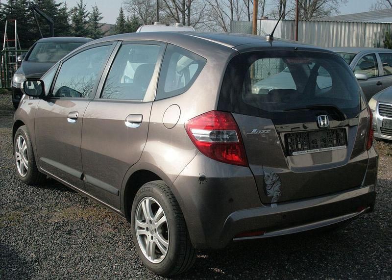 Gebraucht Honda Jazz Trend 99 PS (72 kW) 2013 Braun Kleinwagen