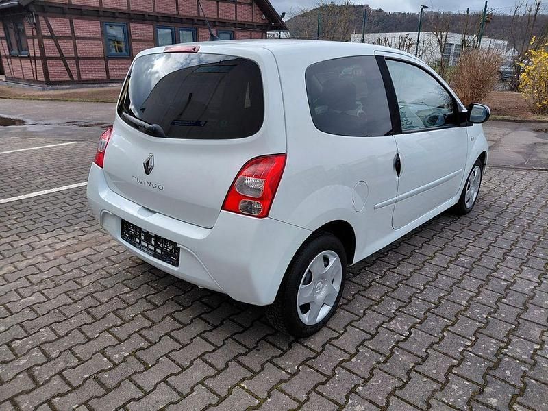 Gebraucht Renault Twingo Night&Day 75 PS (55 kW) 2011 Weiß Kleinwagen