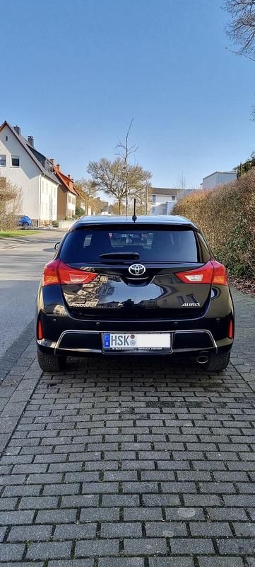 Gebraucht Toyota Auris 132 PS (97 kW) 2014 Schwarz Limousine