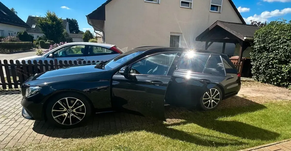 Gebraucht Mercedes E300 245 PS (180 kW) 2019 Schwarz Kombi