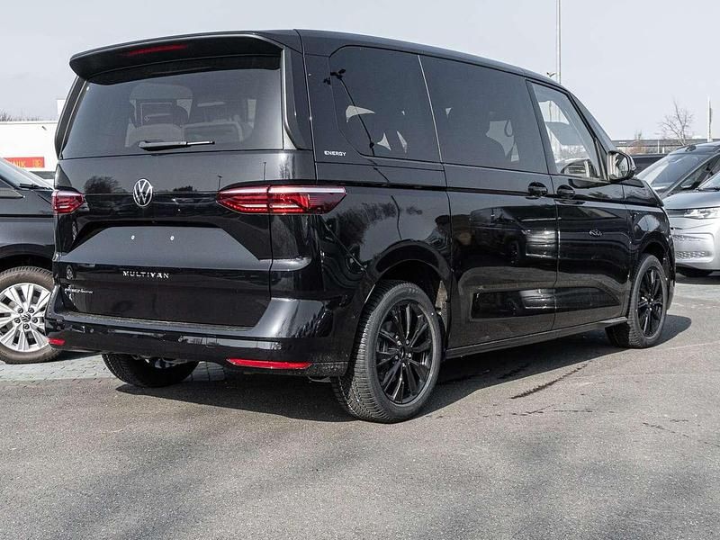 Neu VW Multivan 177 PS (130 kW) 2026 Deep black perleffekt Van
