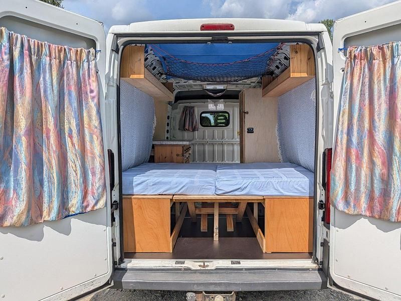 Weiß Gebraucht 2011 Peugeot Boxer Van | 8.500 € (Etwas zu teuer) - Bild 1/4