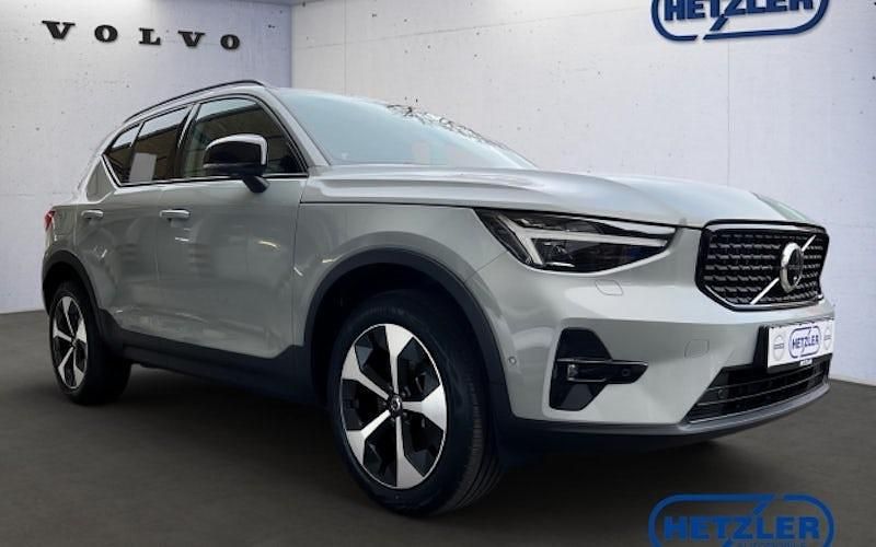 Second-hand Volvo XC40 Plus 163 CP (119 kW) 2025 Gri SUV