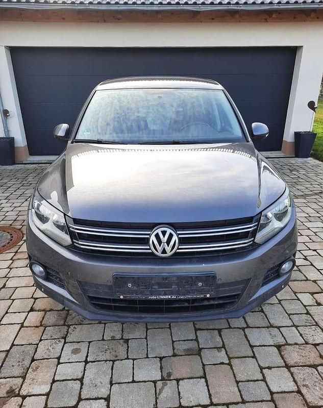 Grau Gebraucht 2012 VW Tiguan Trendline SUV | 8.000 € (Fairer Preis) - Bild 1/4
