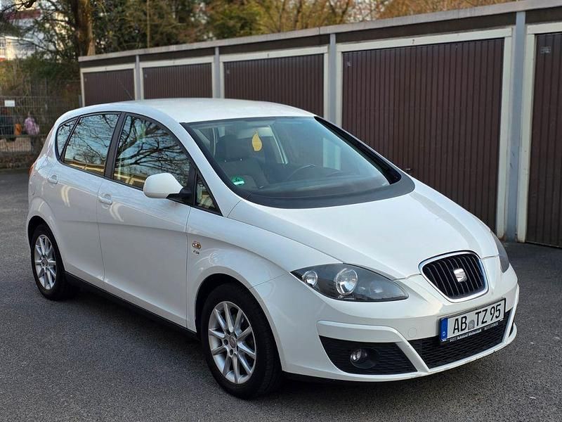 Gebraucht Seat Altea Copa 105 PS (77 kW) 2010 Weiß Van / Kleinbus