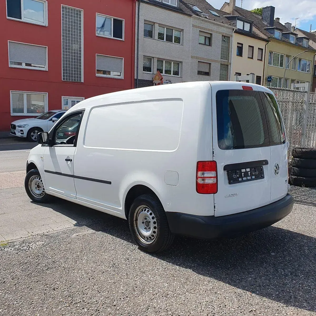 Gebraucht VW Caddy Maxi 102 PS (75 kW) 2012 Weiß Van / Kleinbus