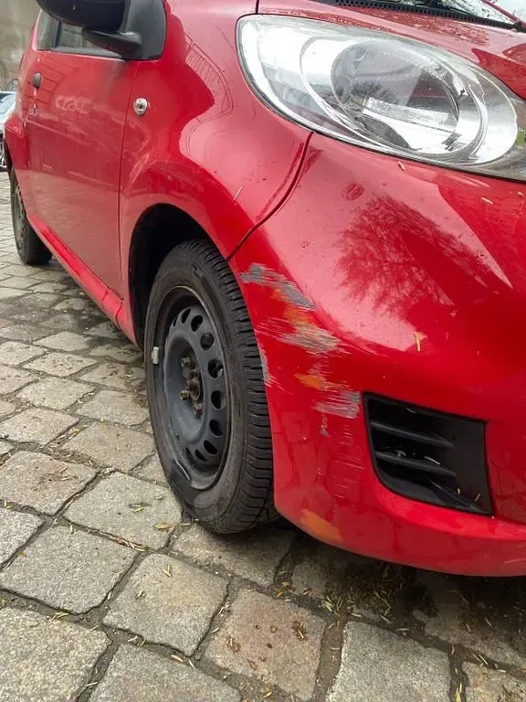 Gebraucht Peugeot 107 Urban Move 68 PS (50 kW) 2009 Rot Kleinwagen