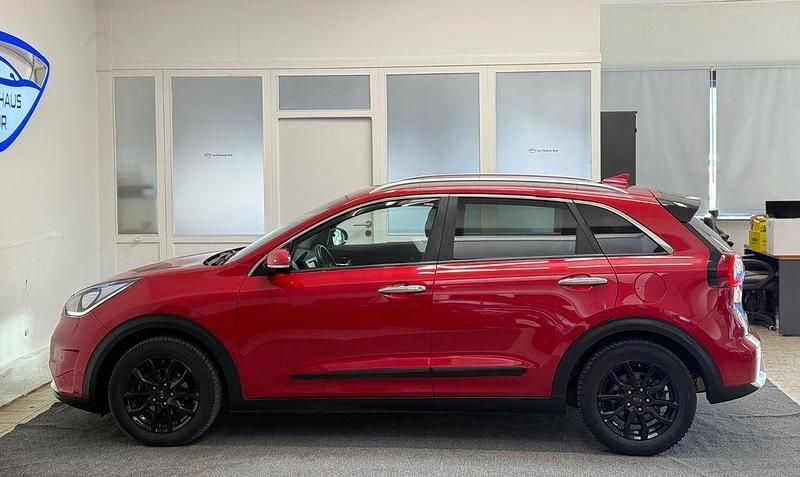 Gebraucht Kia Niro Vision 141 PS (103 kW) 2019 Rot SUV