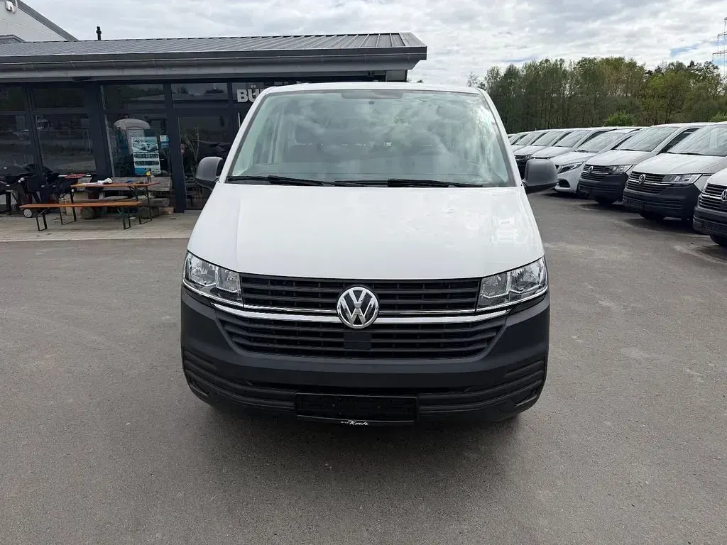 Second-hand VW Caravelle 110 CP (80 kW) 2021 Alb Van