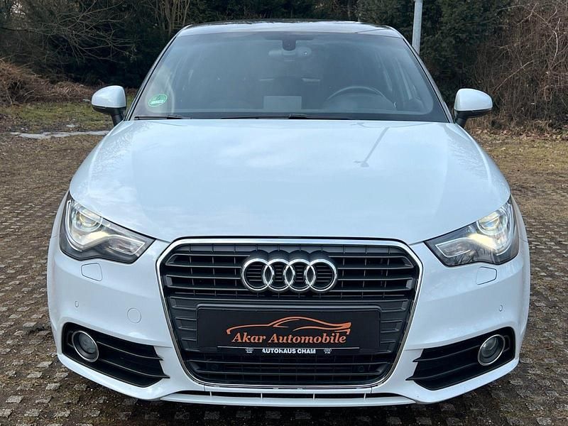Gebraucht Audi A1 Sportback Ambition 105 PS (77 kW) 2012 Weiß Kleinwagen