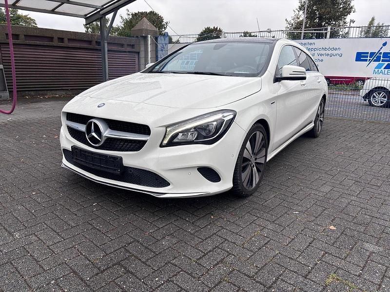Gebraucht Mercedes CLA200 136 PS (100 kW) 2017 Weiß Limousine