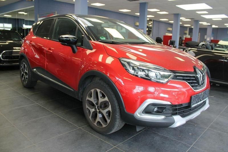 Rot Gebraucht 2019 Renault Captur Collection SUV | 12.980 € (Guter Preis) - Bild 1/4