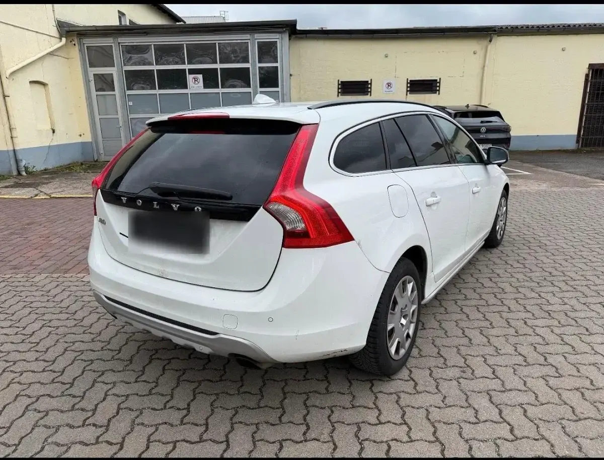 Gebraucht Volvo V60 203 PS (149 kW) 2010 Weiß Kombi