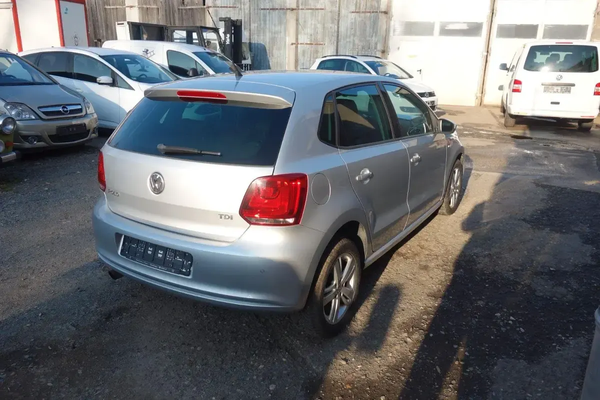 Gebraucht VW Polo Life 90 PS (66 kW) 2013 Silber Kleinwagen