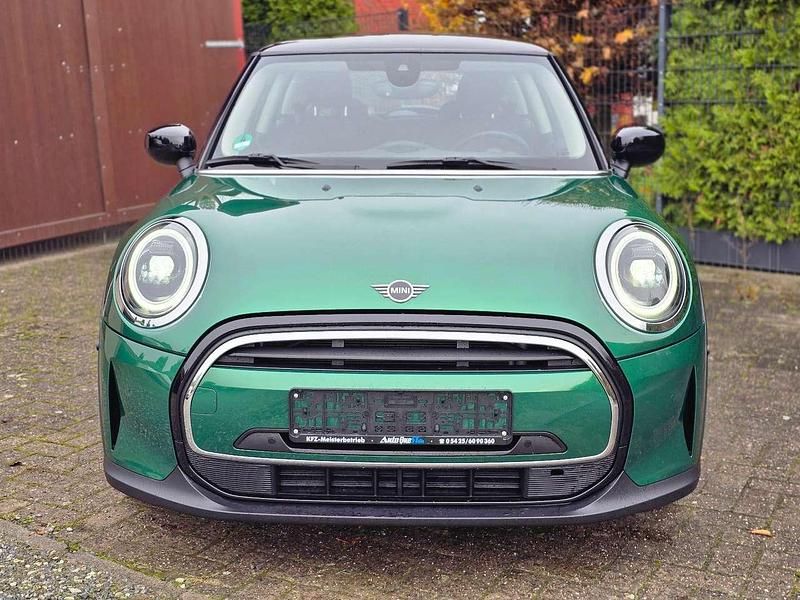 Gebraucht Mini Cooper Classic 136 PS (100 kW) 2023 Grün Kleinwagen