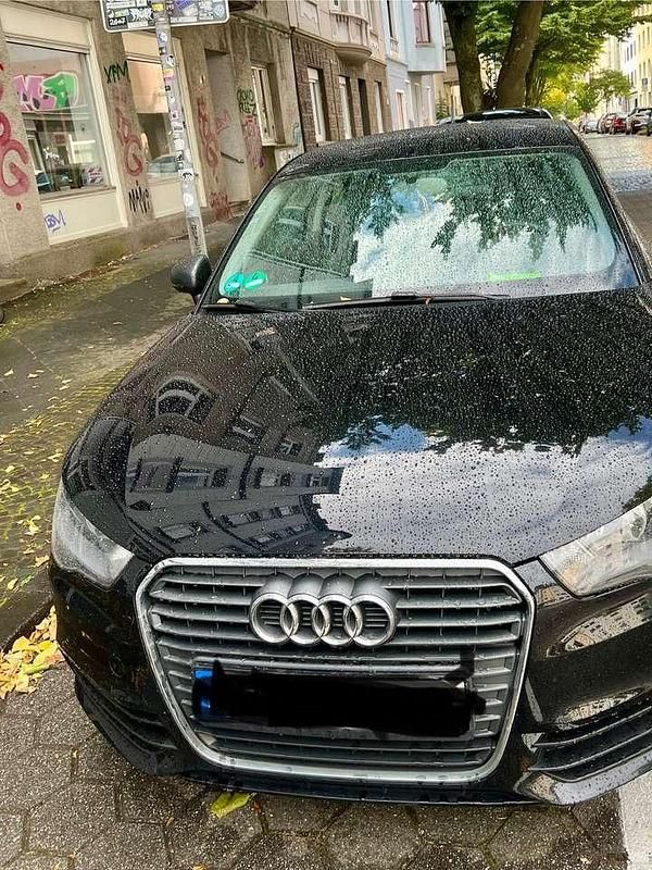 Schwarz Gebraucht 2011 Audi A1 Kleinwagen | 5.500 € (Fairer Preis) - Bild 1/4