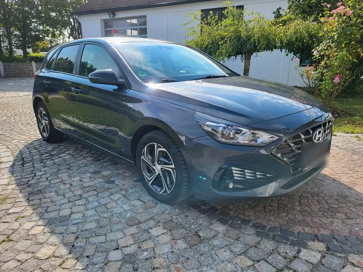 Gebraucht Hyundai i30 160 PS (117 kW) 2022 Grau Kleinwagen