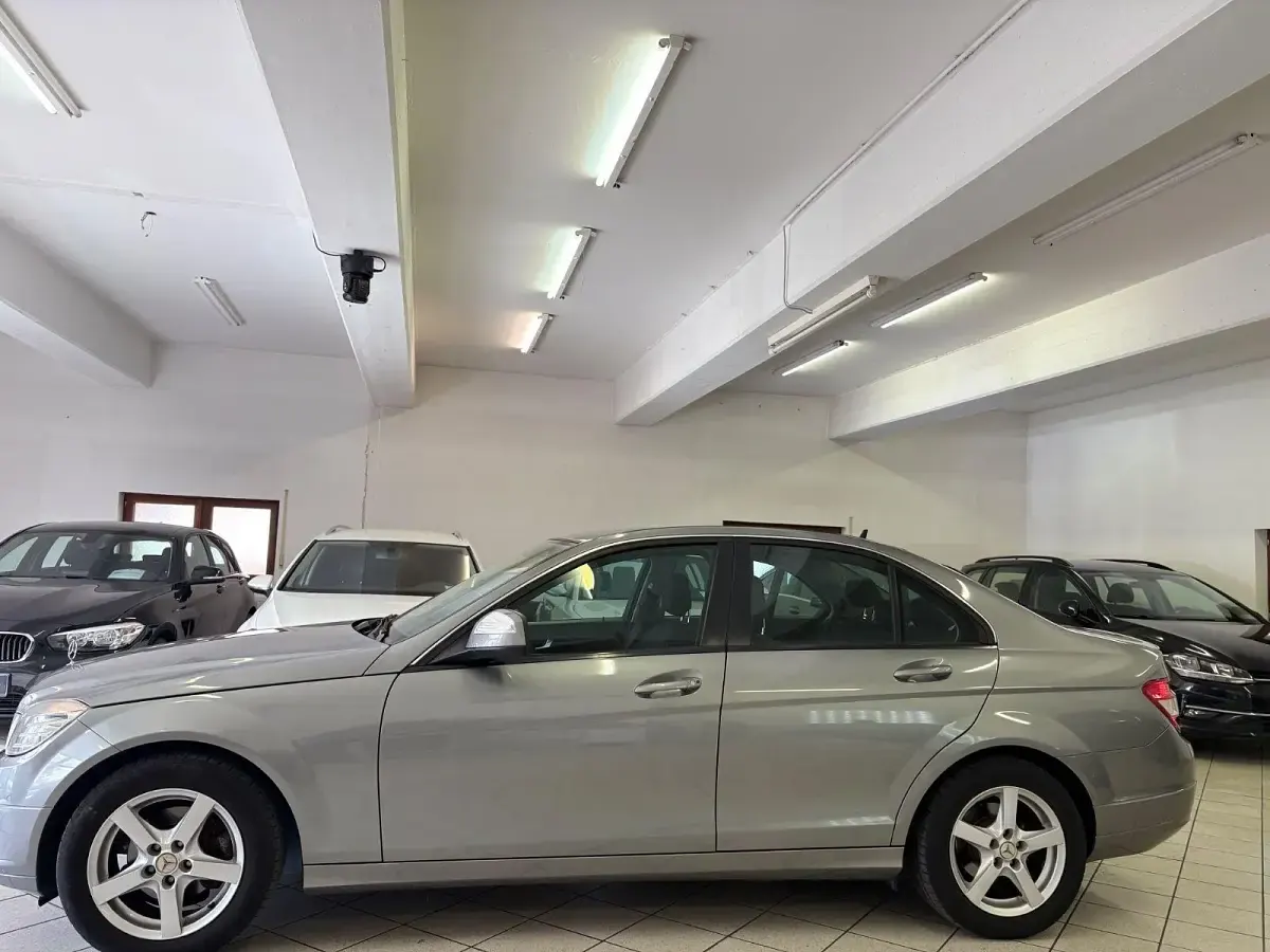 Gebraucht Mercedes C180 156 PS (114 kW) 2007 Silber Limousine