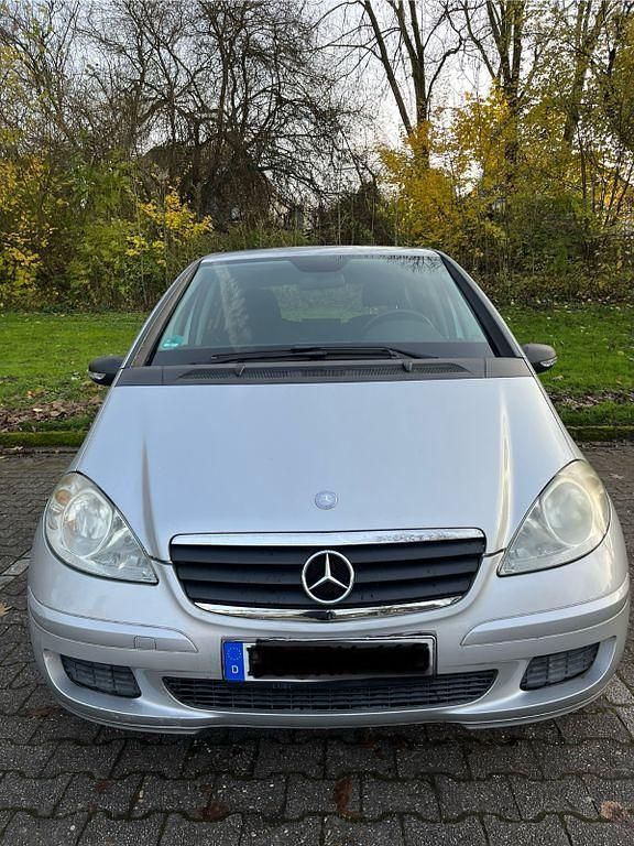 Silber Gebraucht 2005 Mercedes A150 Classic Limousine | 1.900 € (Guter Preis) - Bild 1/4