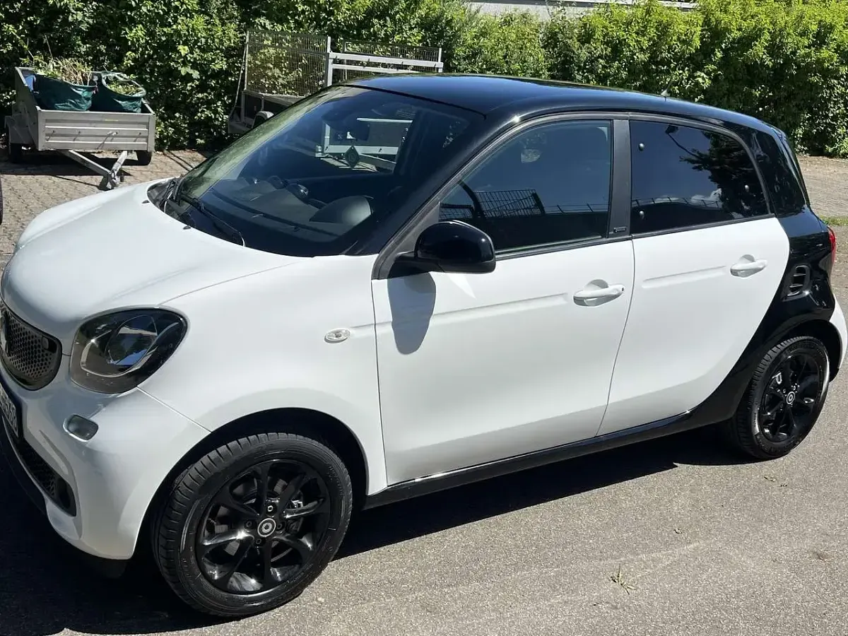 Gebraucht Smart ForFour Basis 71 PS (52 kW) 2018 Schwarz Kleinwagen