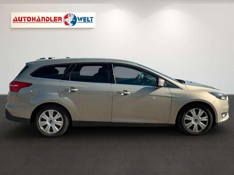 Gebraucht Ford Focus Titanium 125 PS (91 kW) 2016 Silber Kombi