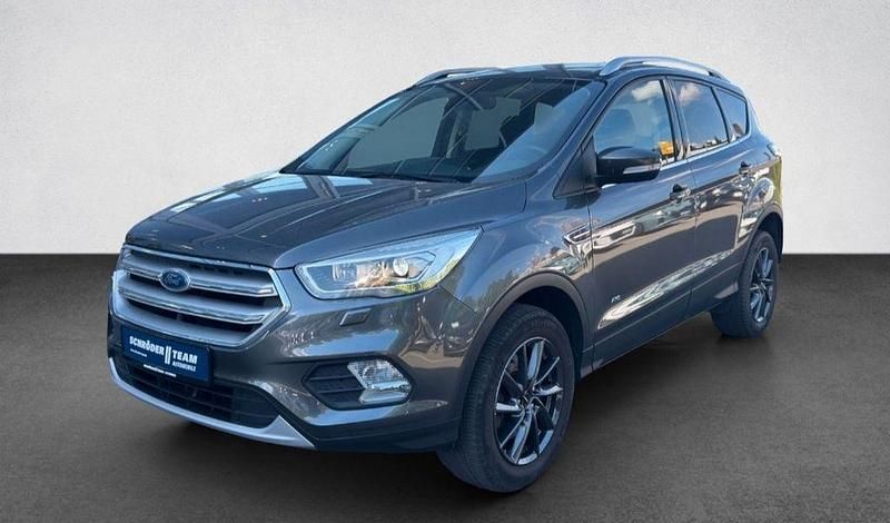 Grau Gebraucht 2019 Ford Kuga Titanium SUV | 17.900 € (Fairer Preis) - Bild 1/4