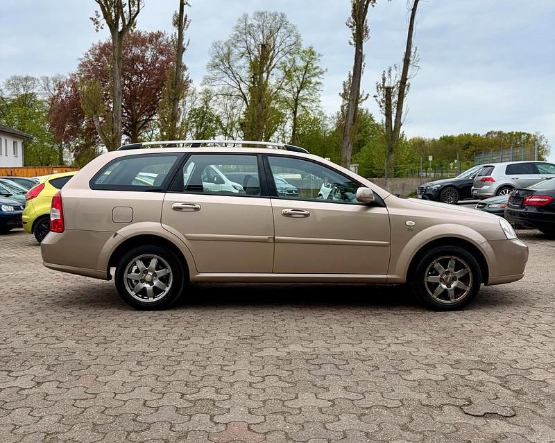 Gebraucht Chevrolet Nubira 109 PS (80 kW) 2008 Gelb Kombi