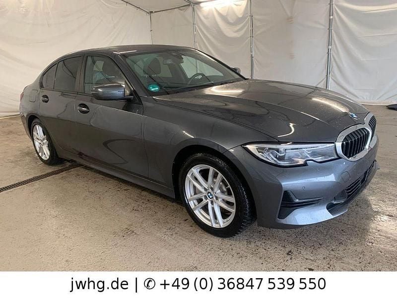 Gebraucht BMW 330e Advantage 252 PS (185 kW) 2020 Grau Limousine