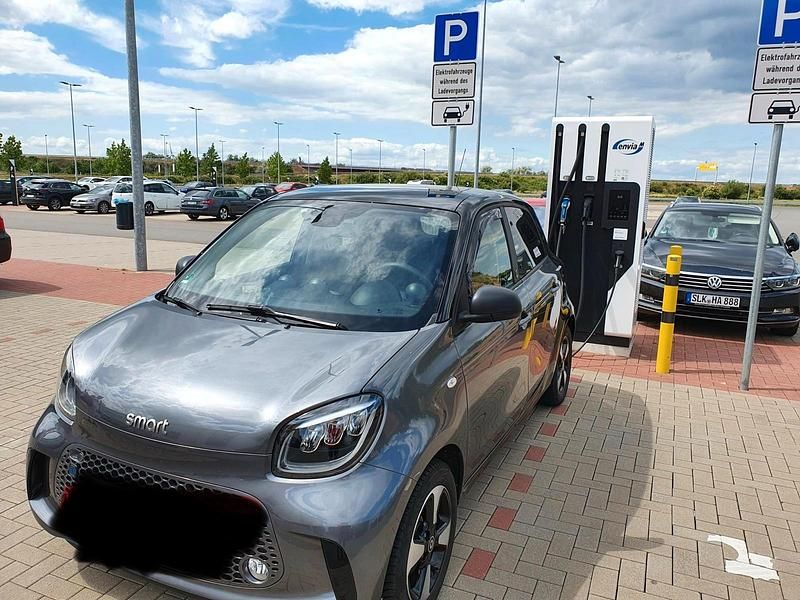 Grau Gebraucht 2020 Smart ForFour Electric Drive Kleinwagen | 9.400 € (Guter Preis) - Bild 1/4