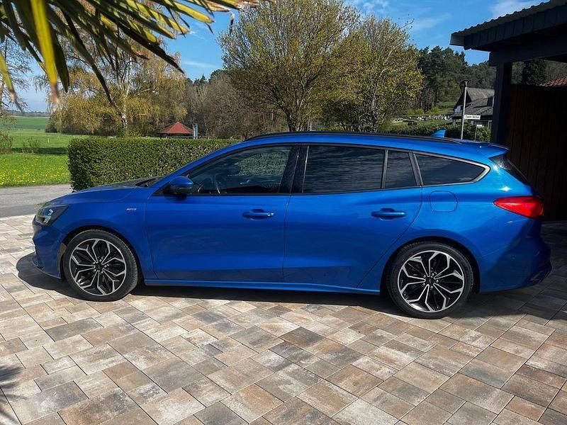 Usata Ford Focus ST-Line 150 CV (110 kW) 2019 Blu Berlina