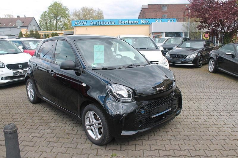 Schwarz Gebraucht 2020 Smart ForFour Electric Drive Passion Kleinwagen | 11.777 € (Etwas zu teuer) - Bild 1/1