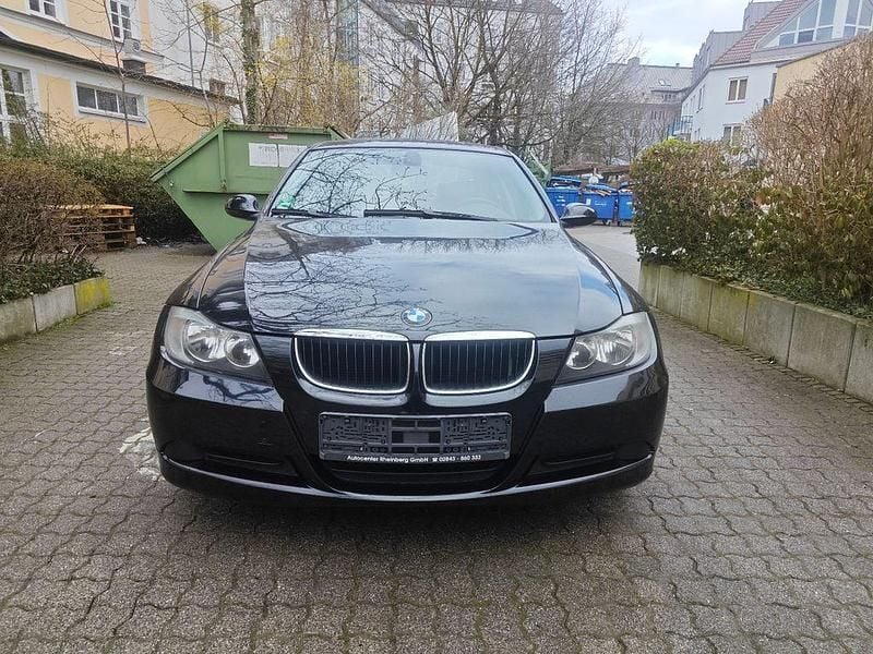 Gebraucht BMW 318 131 PS (96 kW) 2006 Schwarz Limousine