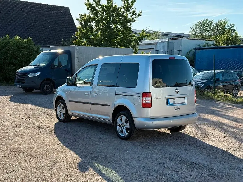 Gebraucht VW Caddy 102 PS (75 kW) 2014 Silber Van / Kleinbus