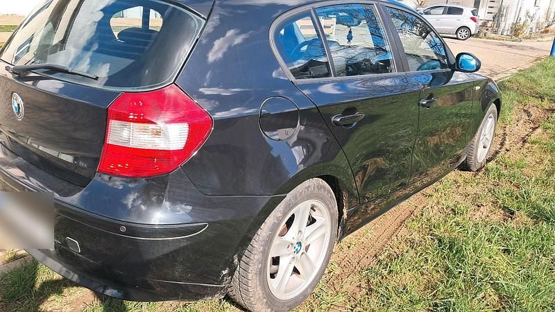 Gebraucht BMW 120 163 PS (119 kW) 2006 Schwarz Kleinwagen