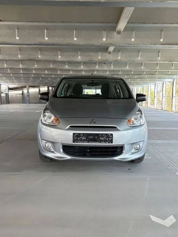 Gebraucht Mitsubishi Space Star Classic Collection 71 PS (52 kW) 2015 Grau Limousine