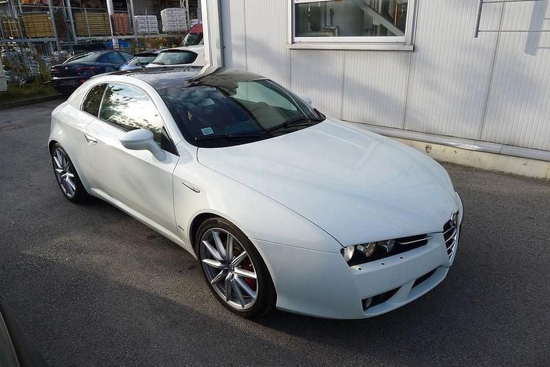 Weiß Gebraucht 2007 Alfa Romeo Brera Coupé | 8.500 € (Etwas zu teuer) - Bild 1/4