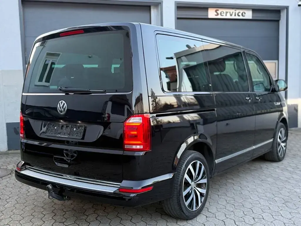 Gebraucht VW Multivan Highline 204 PS (150 kW) 2017 Schwarz Van / Kleinbus