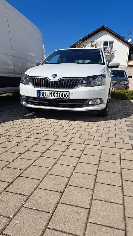 Gebraucht Skoda Fabia Joy 90 PS (66 kW) 2016 Weiß Limousine