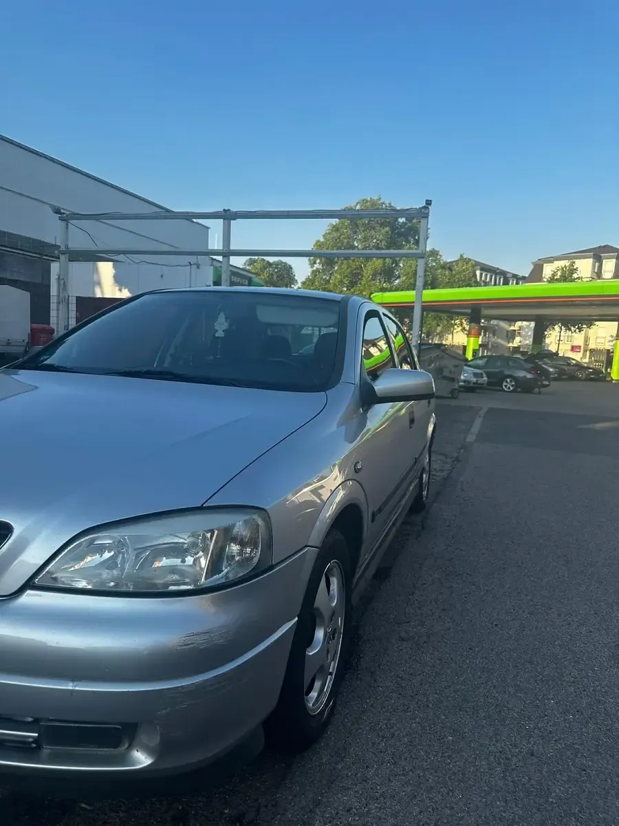 Gebraucht Opel Astra 106 PS (77 kW) 1999 Grau Kleinwagen