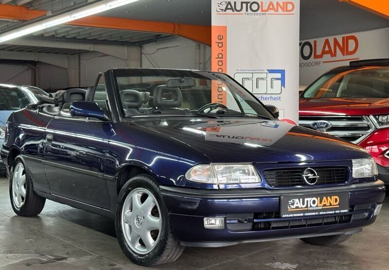 Blau Gebraucht 1997 Opel Astra Cabriolet Cabrio | 3.999 € (Teuer) - Bild 1/4