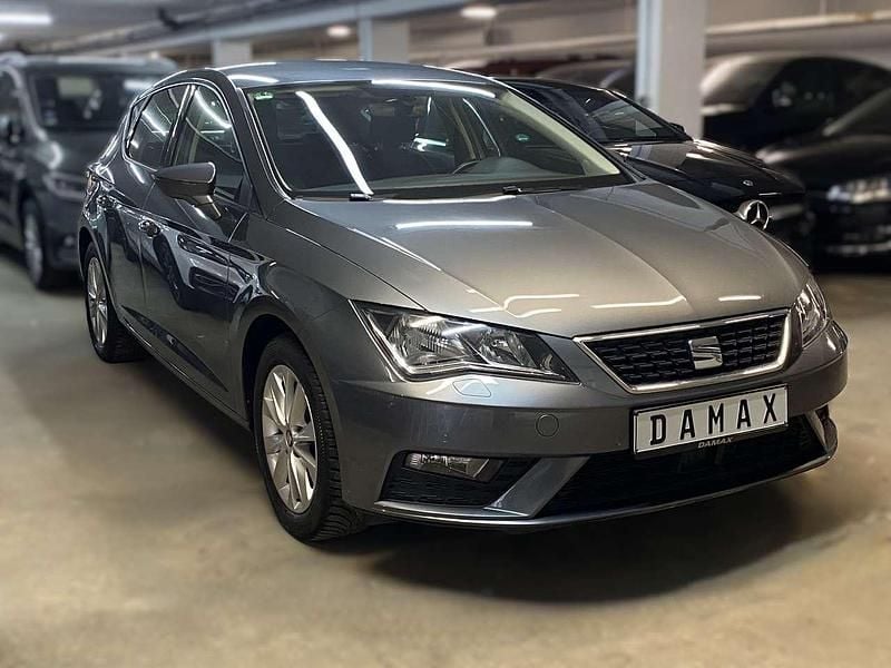 Second-hand Seat Leon Style 110 CP (80 kW) 2018 Gri Berlinǎ