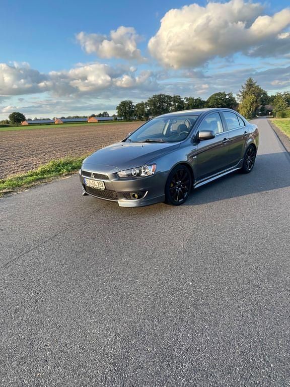 Grau Gebraucht 2007 Mitsubishi Lancer Instyle Limousine | 2.800 € (Fairer Preis) - Bild 1/4