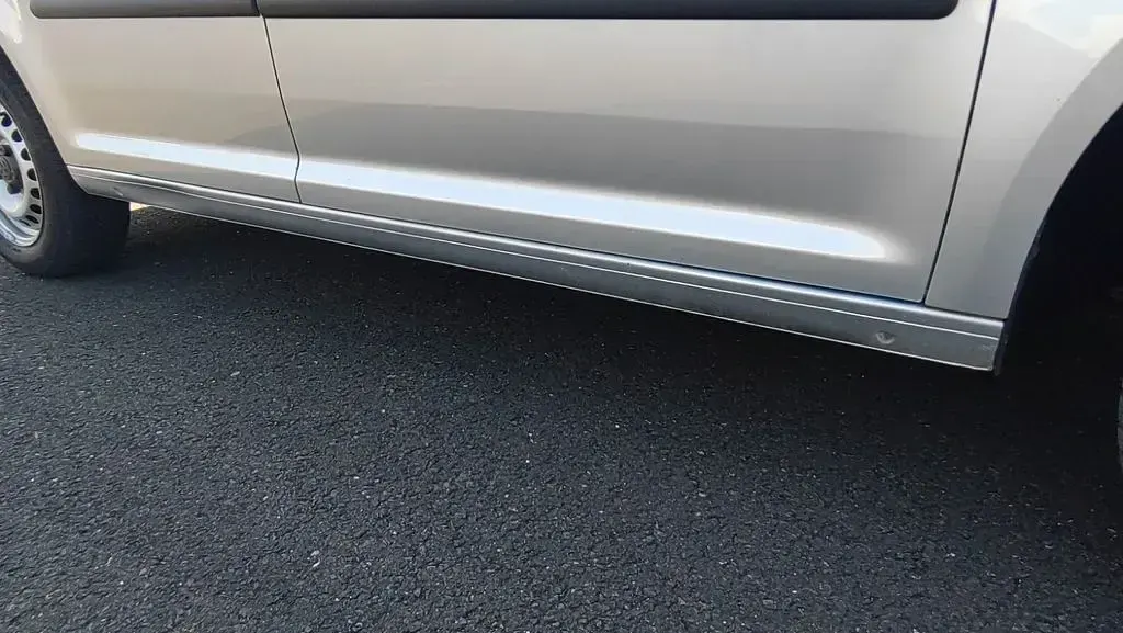 Usata VW Caddy 75 CV (55 kW) 2010 Argento Monovolume