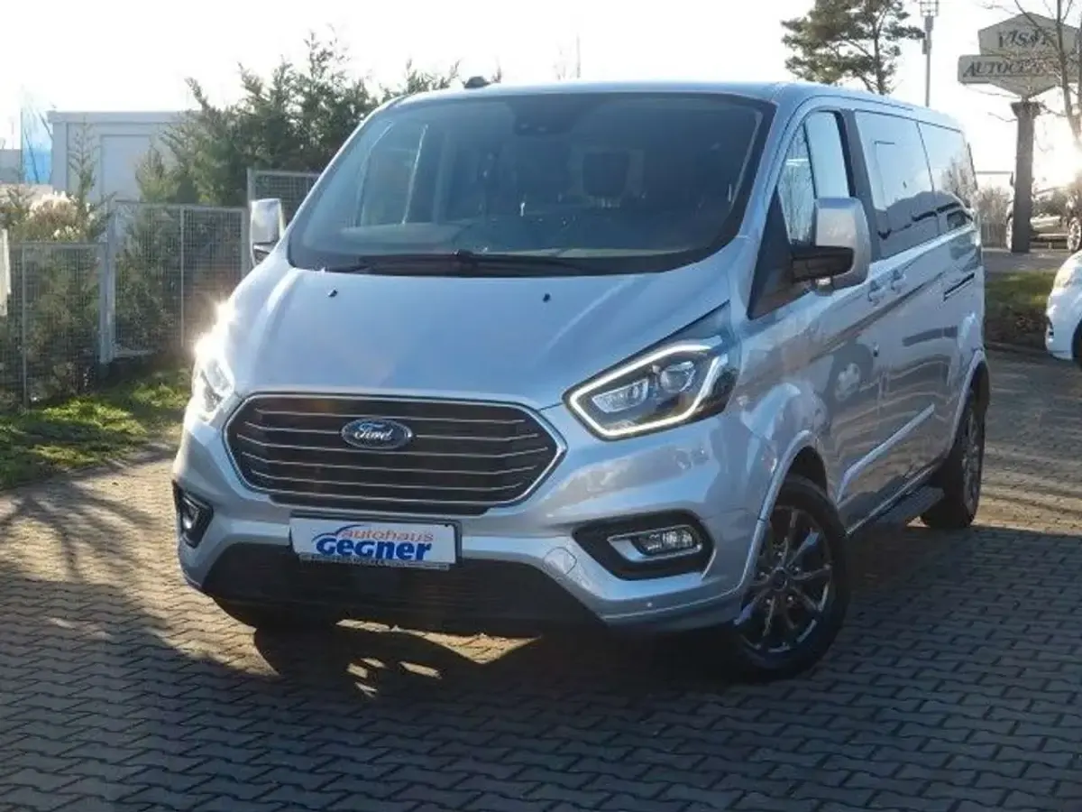 Gebraucht Ford Tourneo Titanium X 150 PS (110 kW) 2022 Silber Van / Kleinbus