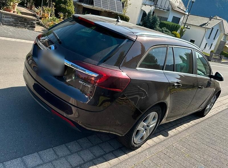 Gebraucht Opel Insignia 140 PS (102 kW) 2015 Braun Kombi