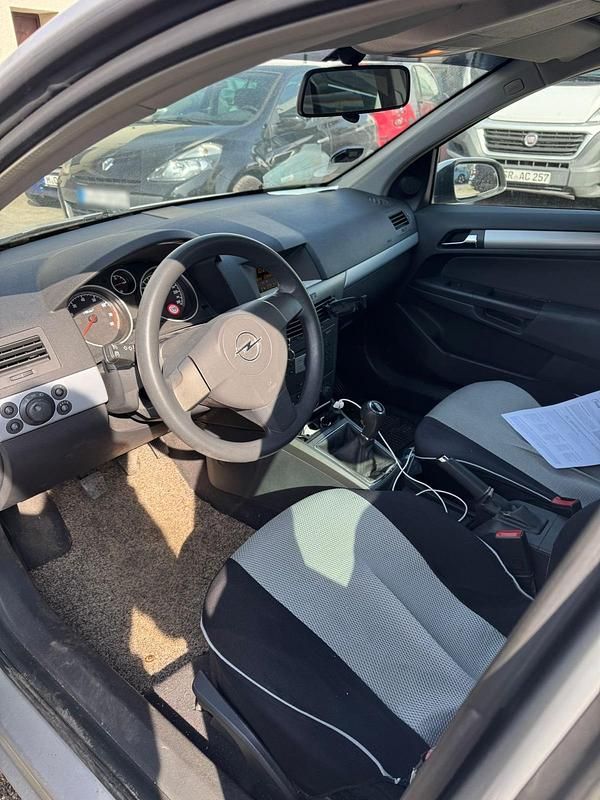 Gebraucht Opel Astra 100 PS (73 kW) 2004 Grau Kombi