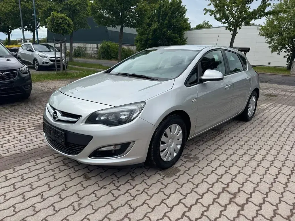 Gebraucht Opel Astra 170 PS (125 kW) 2013 Silber Limousine