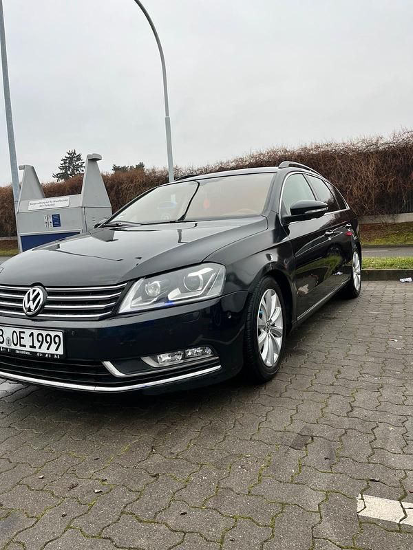 Gebraucht VW Passat 145 PS (106 kW) 2013 Schwarz Kombi